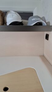 Reinigung einer Innenverkleidung von Wasserschaden