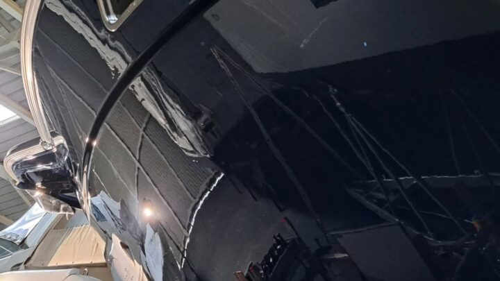 Polieren einer Nimbus 405 Coupe